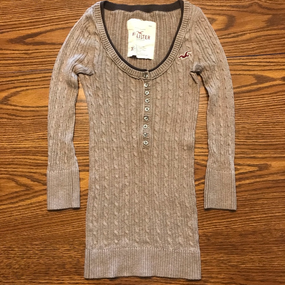 Hollister 3/4 Length Cable Knit Sweater.